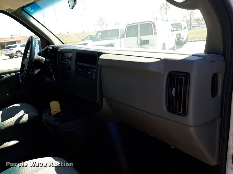 image for item DP2742 2007 Chevrolet Express 2500 van