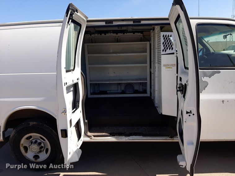 image for item DP2742 2007 Chevrolet Express 2500 van