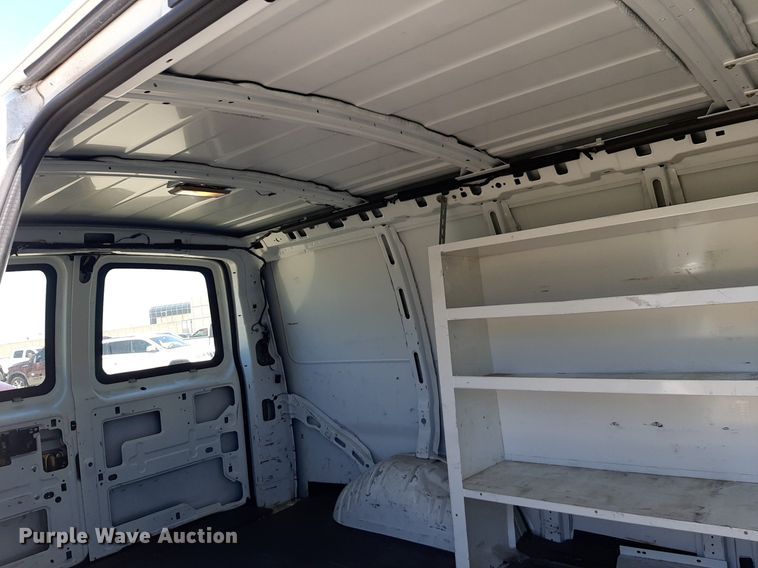 image for item DP2742 2007 Chevrolet Express 2500 van