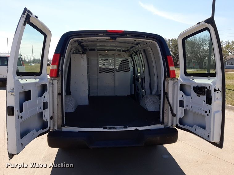 image for item DP2742 2007 Chevrolet Express 2500 van