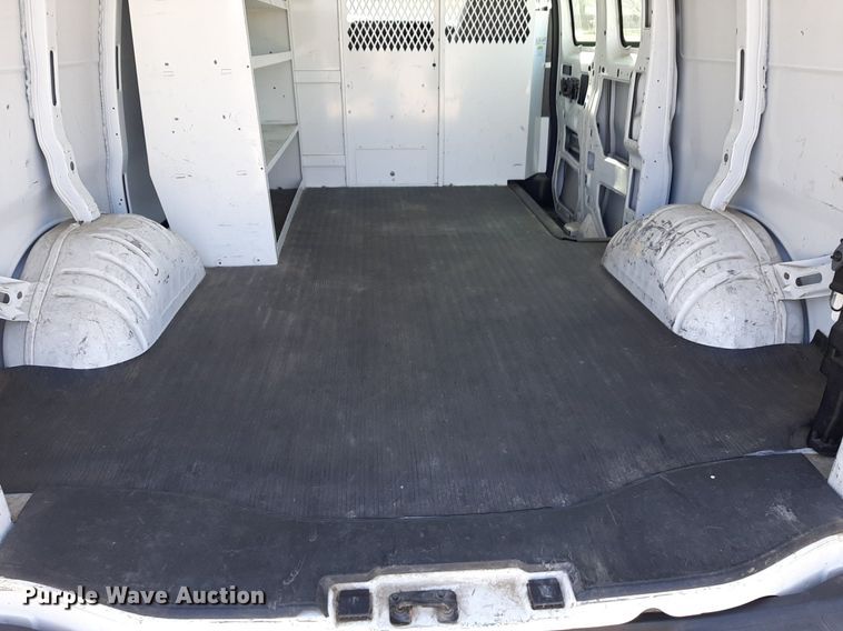 image for item DP2742 2007 Chevrolet Express 2500 van