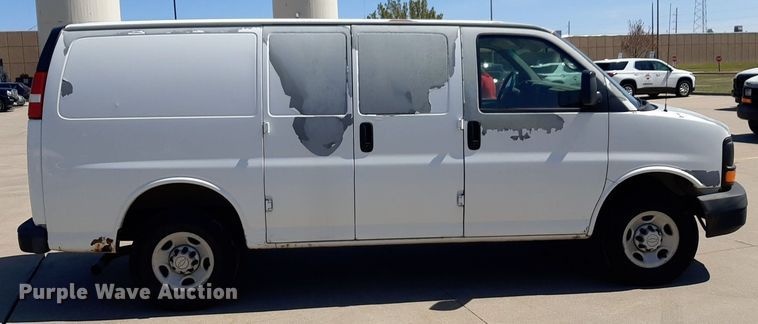 image for item DP2745 2007 Chevrolet Express 2500 van