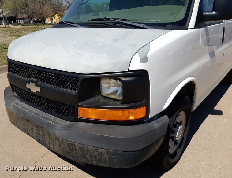image for item DP2745 2007 Chevrolet Express 2500 van