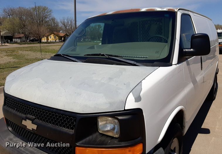 image for item DP2745 2007 Chevrolet Express 2500 van