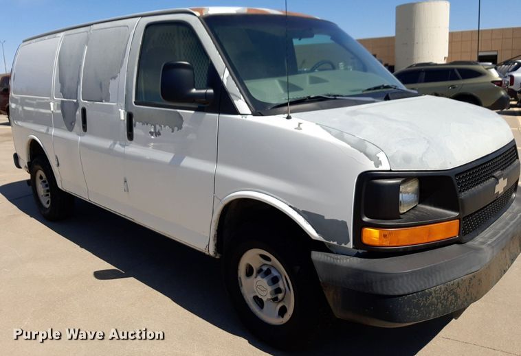 image for item DP2745 2007 Chevrolet Express 2500 van
