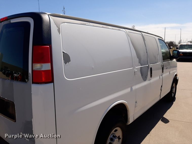 image for item DP2745 2007 Chevrolet Express 2500 van