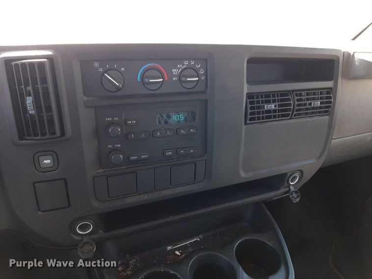 image for item DP2745 2007 Chevrolet Express 2500 van