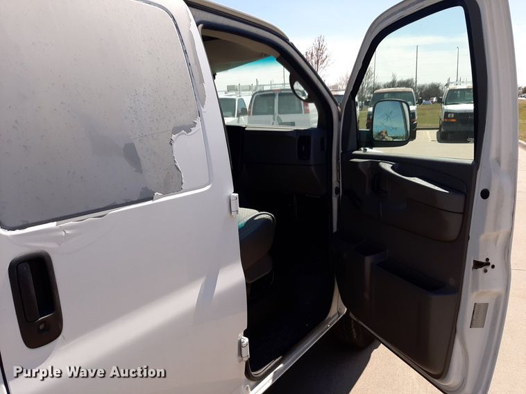 image for item DP2745 2007 Chevrolet Express 2500 van