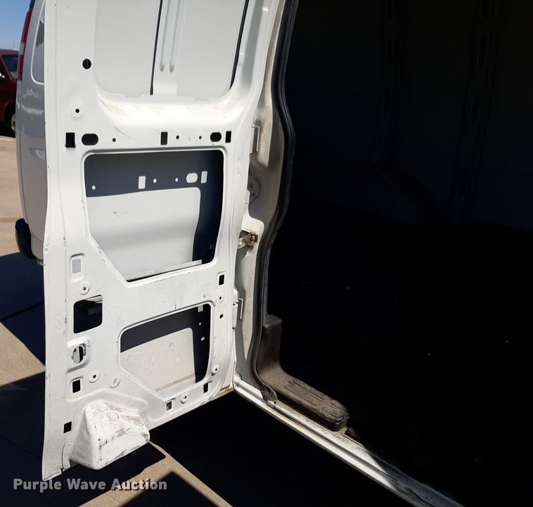 image for item DP2745 2007 Chevrolet Express 2500 van