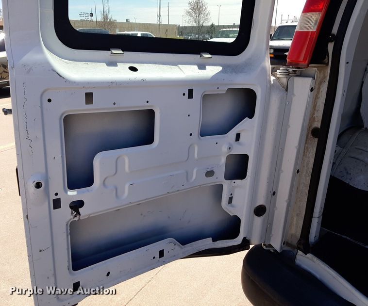 image for item DP2745 2007 Chevrolet Express 2500 van