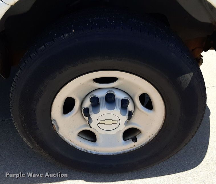 image for item DP2745 2007 Chevrolet Express 2500 van