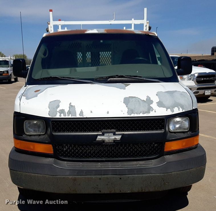 image for item DP2746 2005 Chevrolet  Express 2500 van
