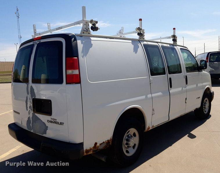 image for item DP2746 2005 Chevrolet  Express 2500 van