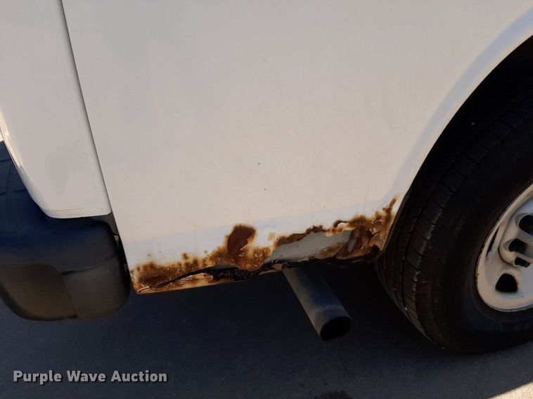 image for item DP2746 2005 Chevrolet  Express 2500 van