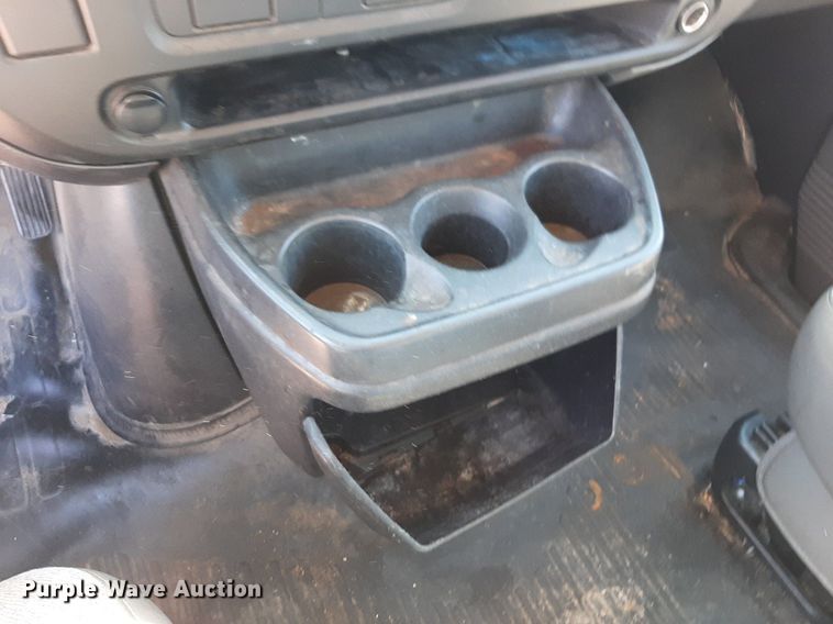 image for item DP2746 2005 Chevrolet  Express 2500 van