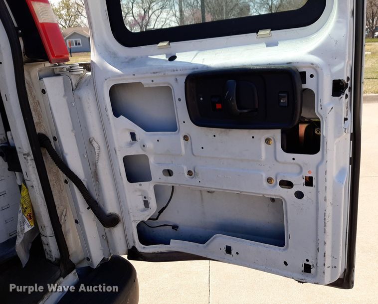 image for item DP2746 2005 Chevrolet  Express 2500 van