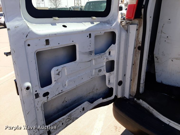 image for item DP2746 2005 Chevrolet  Express 2500 van