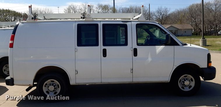 image for item DP2747 2008 Chevrolet Express 2500 van
