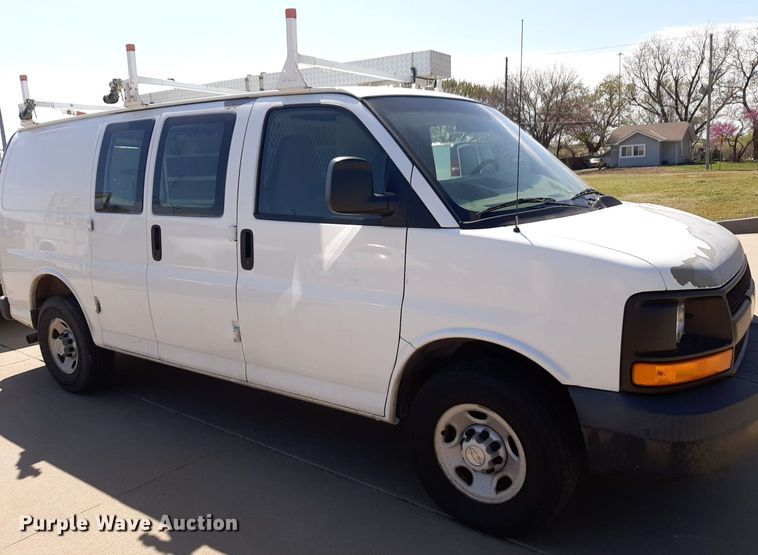 image for item DP2747 2008 Chevrolet Express 2500 van