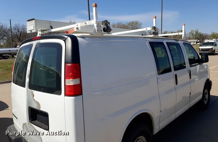 image for item DP2747 2008 Chevrolet Express 2500 van