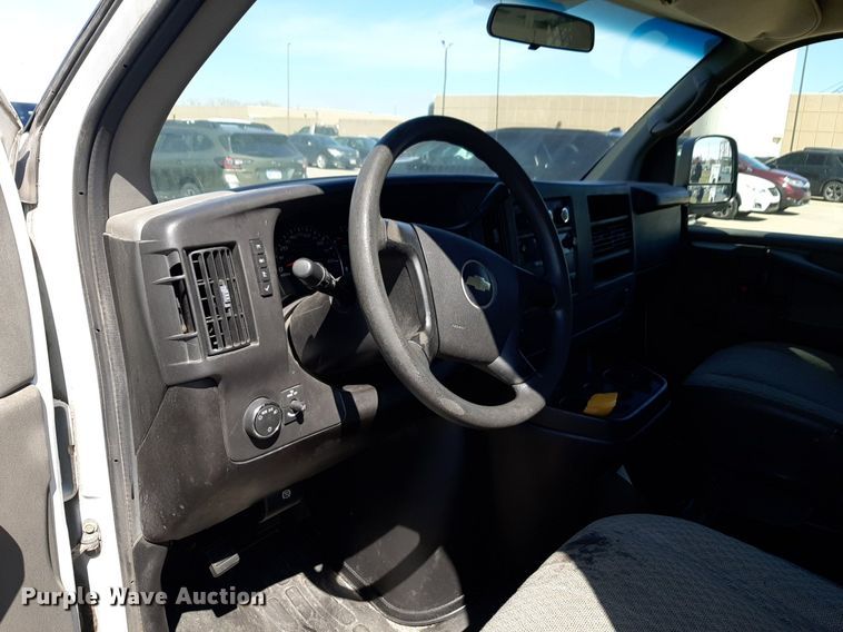 image for item DP2747 2008 Chevrolet Express 2500 van