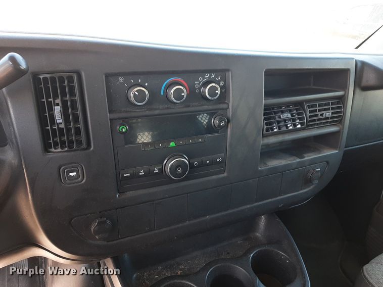 image for item DP2747 2008 Chevrolet Express 2500 van