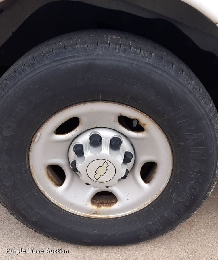 image for item DP2747 2008 Chevrolet Express 2500 van