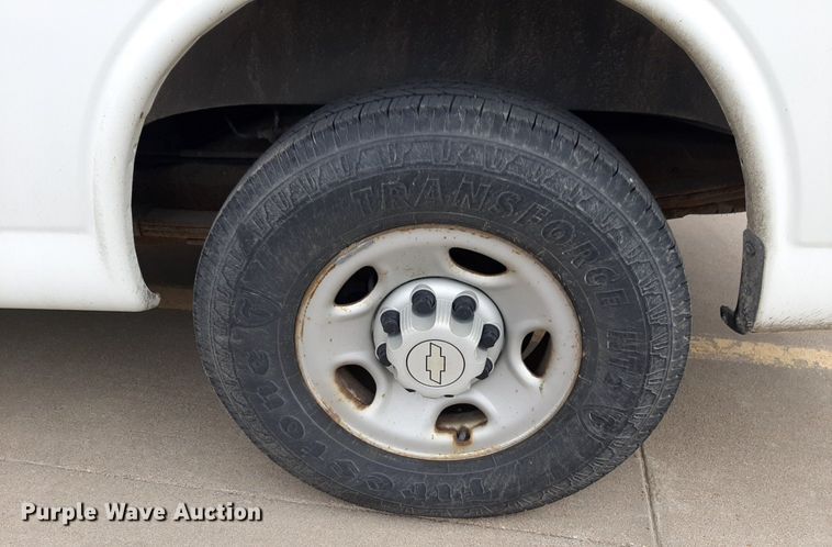 image for item DP2747 2008 Chevrolet Express 2500 van
