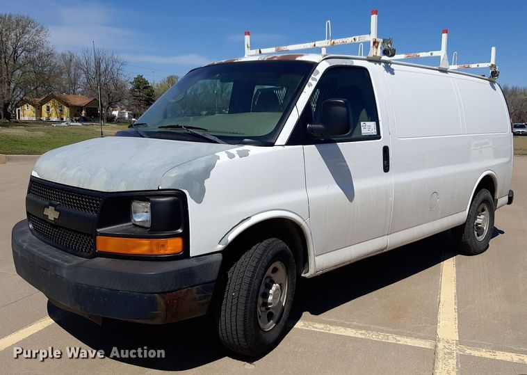 image for item DP2748 2007 Chevrolet Express 2500 van