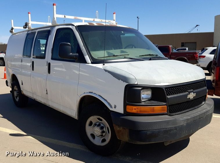 image for item DP2748 2007 Chevrolet Express 2500 van