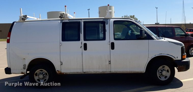 image for item DP2748 2007 Chevrolet Express 2500 van