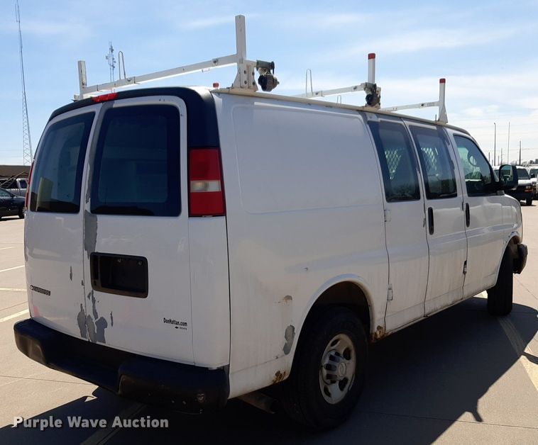 image for item DP2748 2007 Chevrolet Express 2500 van