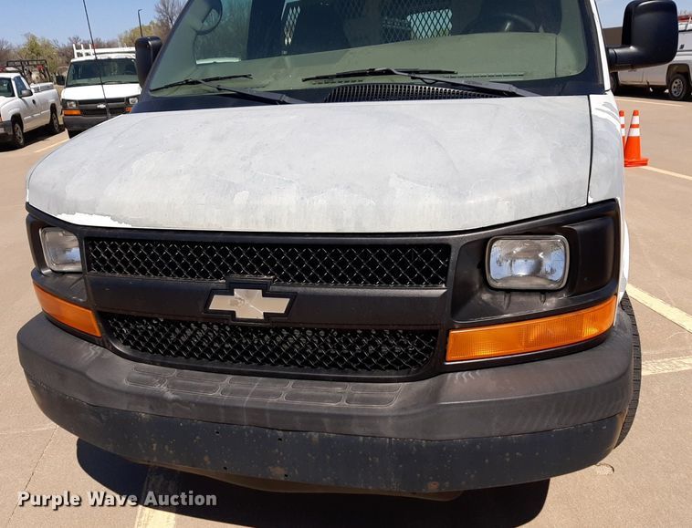image for item DP2748 2007 Chevrolet Express 2500 van