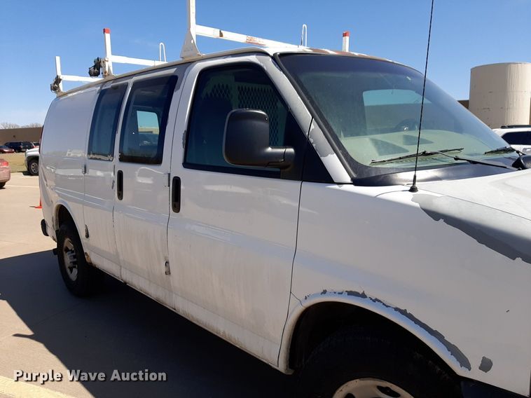 image for item DP2748 2007 Chevrolet Express 2500 van