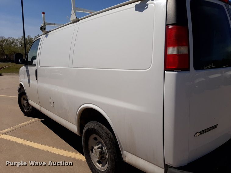 image for item DP2748 2007 Chevrolet Express 2500 van