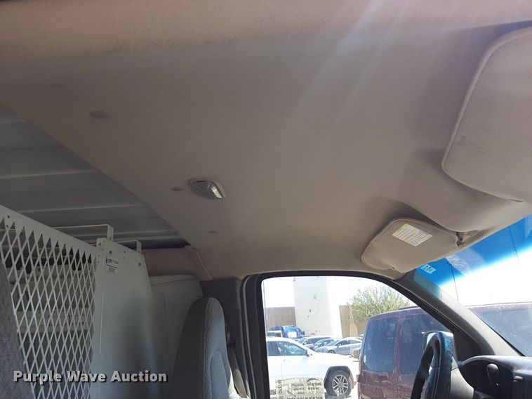 image for item DP2748 2007 Chevrolet Express 2500 van