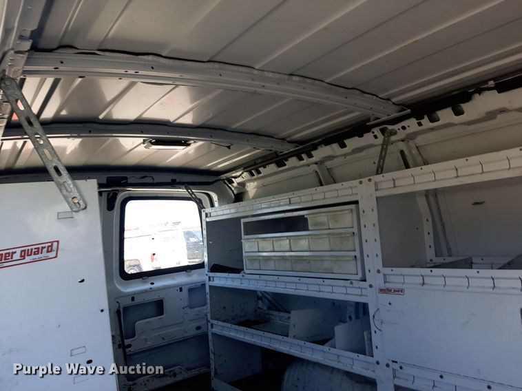 image for item DP2748 2007 Chevrolet Express 2500 van