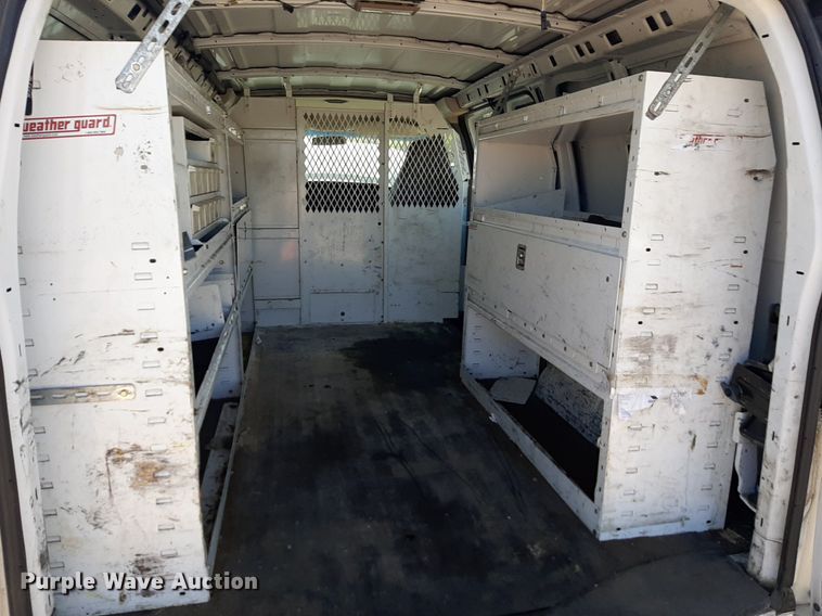 image for item DP2748 2007 Chevrolet Express 2500 van