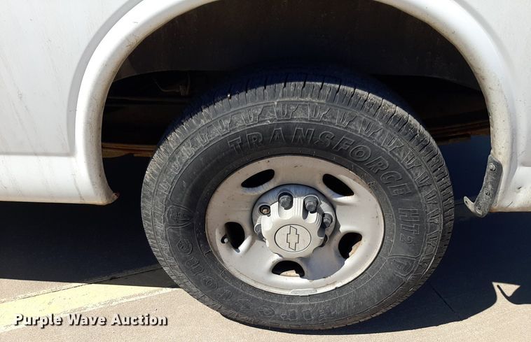 image for item DP2748 2007 Chevrolet Express 2500 van