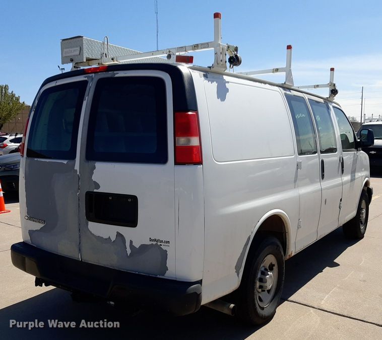 image for item DP2749 2007 Chevrolet Express 2500 van
