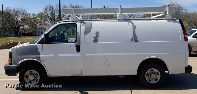 image for item DP2749 2007 Chevrolet Express 2500 van