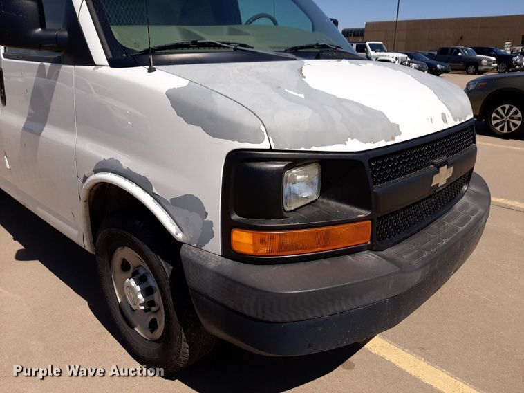image for item DP2749 2007 Chevrolet Express 2500 van