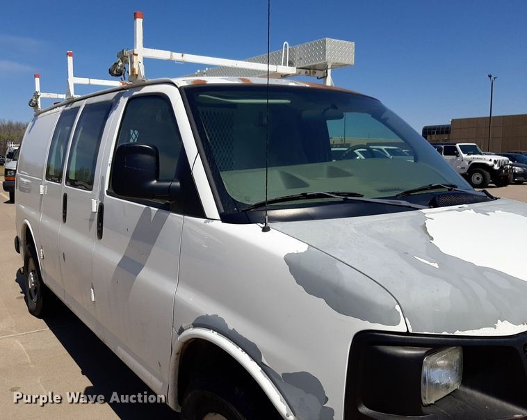 image for item DP2749 2007 Chevrolet Express 2500 van