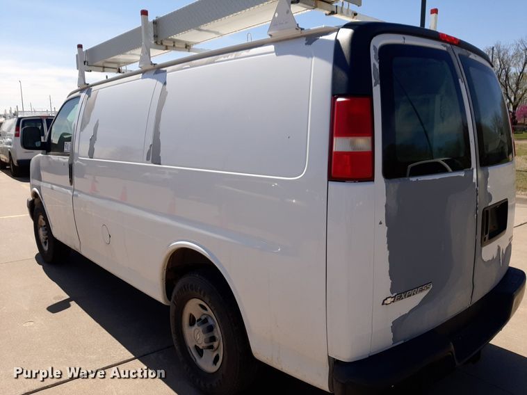 image for item DP2749 2007 Chevrolet Express 2500 van
