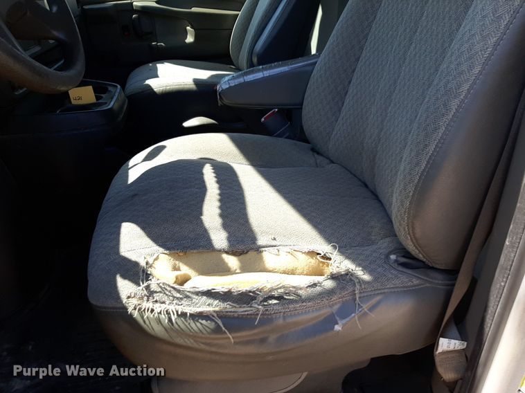 image for item DP2749 2007 Chevrolet Express 2500 van