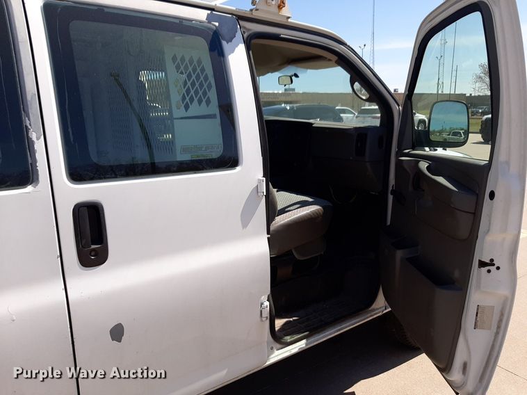 image for item DP2749 2007 Chevrolet Express 2500 van