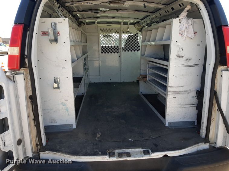 image for item DP2749 2007 Chevrolet Express 2500 van