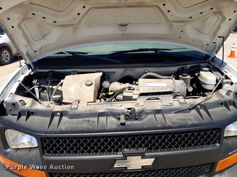 image for item DP2749 2007 Chevrolet Express 2500 van