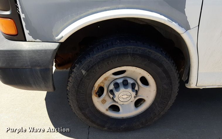 image for item DP2749 2007 Chevrolet Express 2500 van