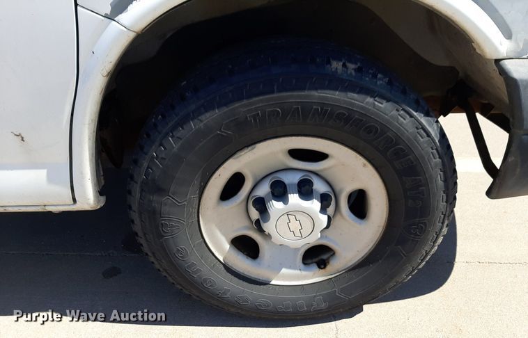 image for item DP2749 2007 Chevrolet Express 2500 van